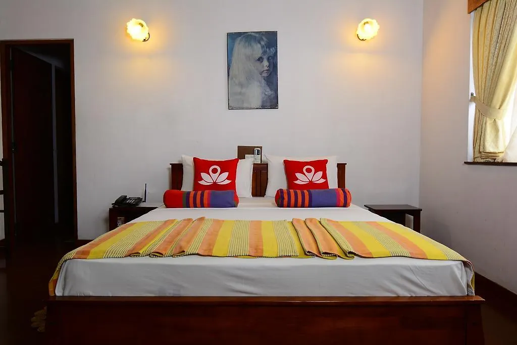 Zen Rooms Main Street Negombo