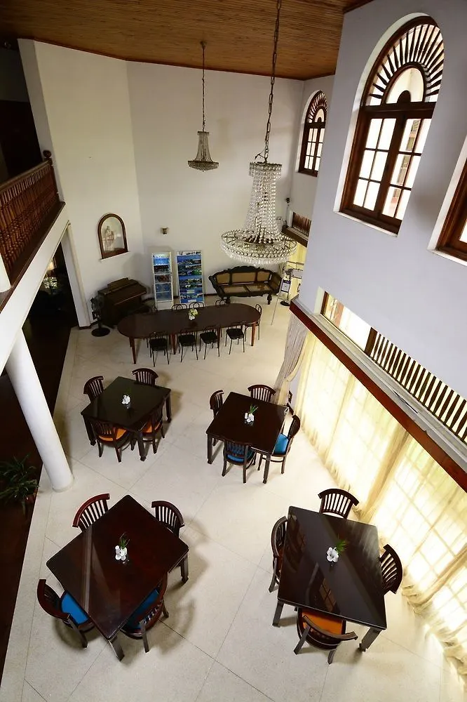 ** Hotel Zen Rooms Main Street Negombo Sri Lanka